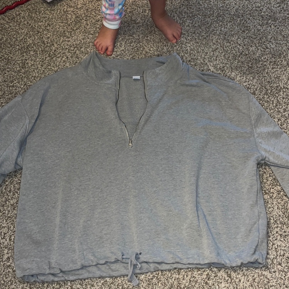 Women’s crop top quarter zip